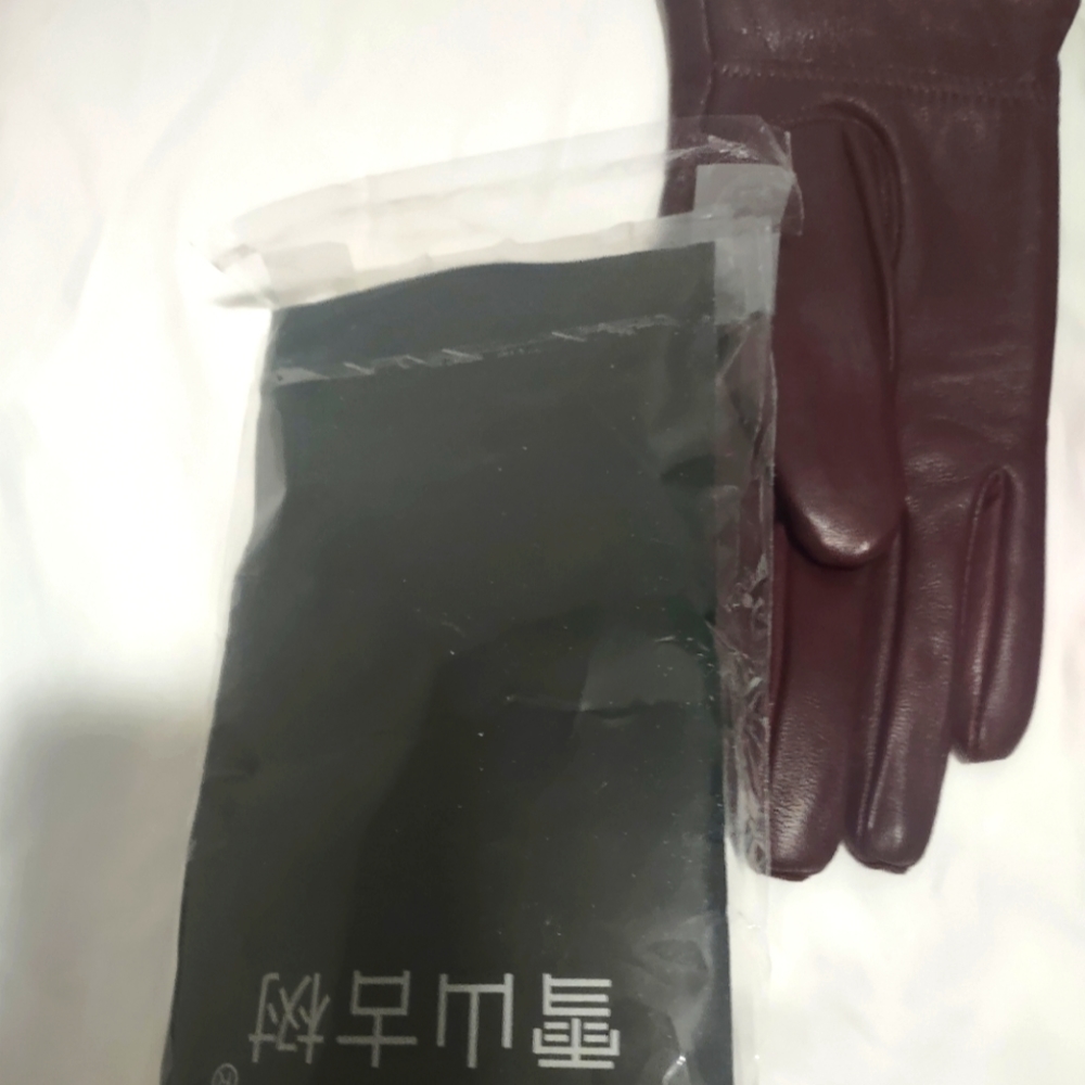 Burgundy New Leather Driving Gloves one size